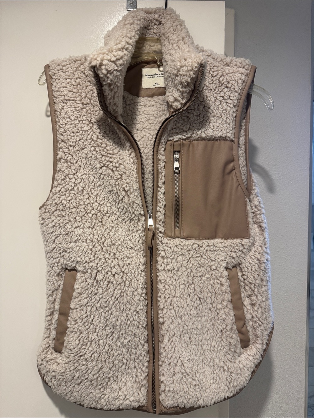 Abercrombie & Fitch Cream Sherpa Zip Vest with Tan Trim